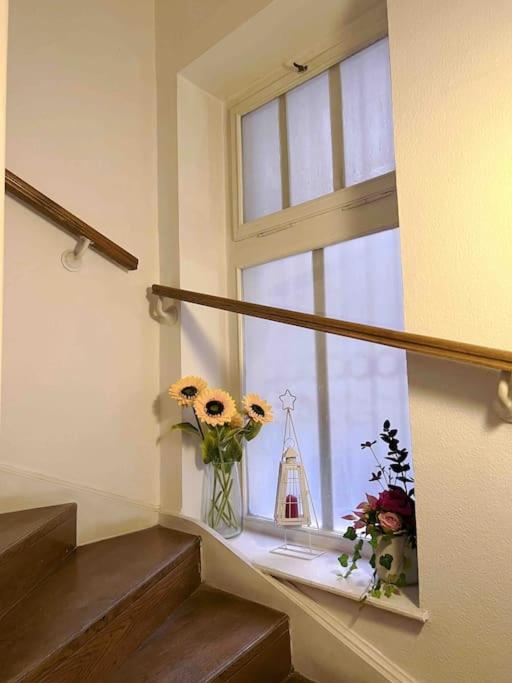 12# Sunflower Cozy Apartment Budapest Bagian luar foto
